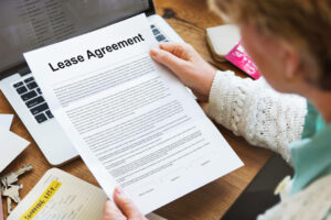 How to read a commercial lease agreement