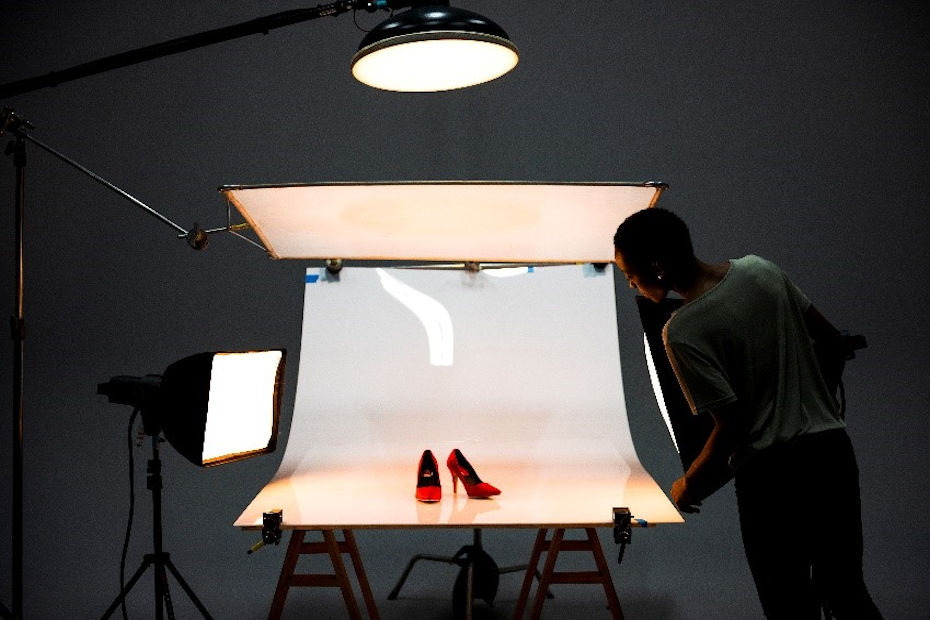 Simple photo studio for product photography